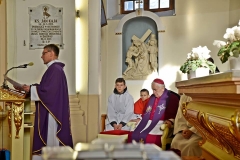 wizytacja_biskupa_ksiazeczki_komunijne (22)
